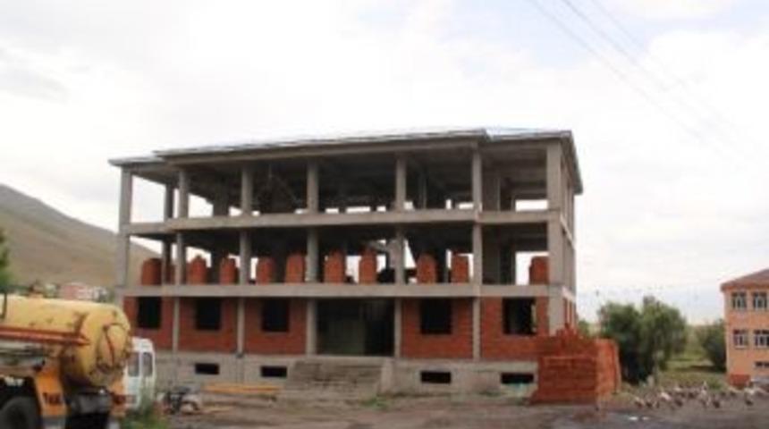 Yurt İnşaatı Yeniden Başladı