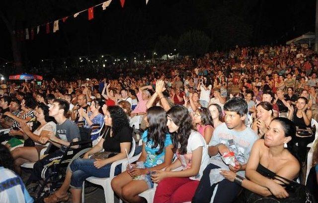 Aydilge Ramazan Şenliğinde Sahne Aldı