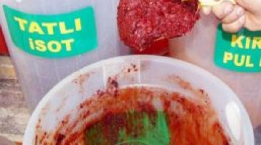 Yeni Mahsul Biber Sal&ccedil;ası G&ouml;r&uuml;c&uuml;ye &Ccedil;ıktı