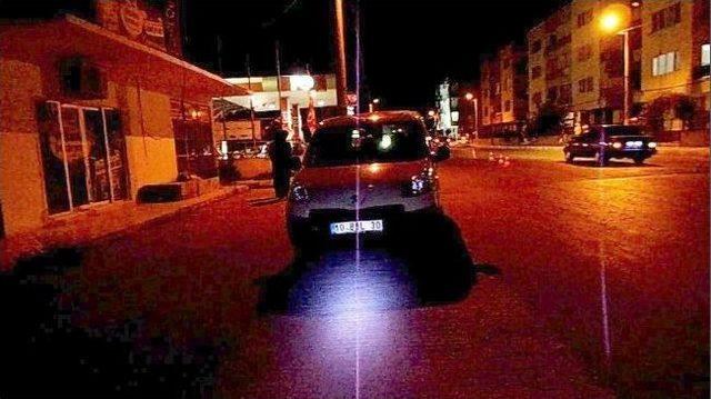 Ayvalık ta Kaza: 1 &Ouml;l&uuml;, 1 Yaralı 1