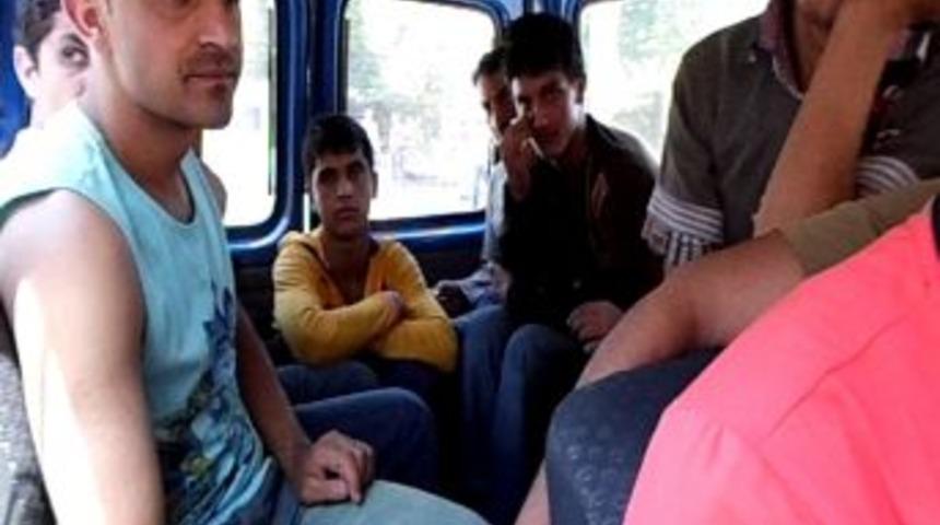 28 Ka&ccedil;ak Yasadışı Yollarla Yunanistan'a Gitmek Isterken Yakalandı