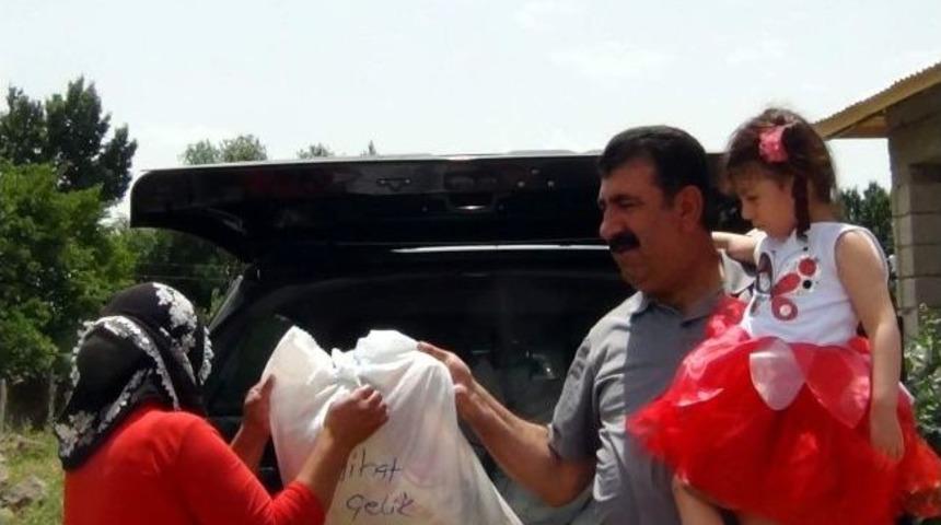 T&uuml;dkiyeb Başkan Yardımcısı &Ccedil;elik, Ramazan'da Fakir Aileleri Unutmadı