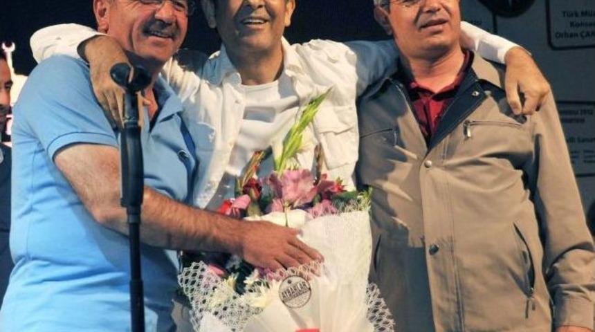 Murat G&ouml;ğebakan Niğde&rsquo;de Konser Verdi