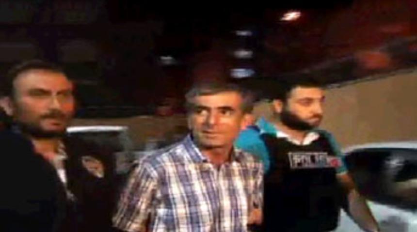 Penisini kesip &ouml;ld&uuml;rd&uuml;