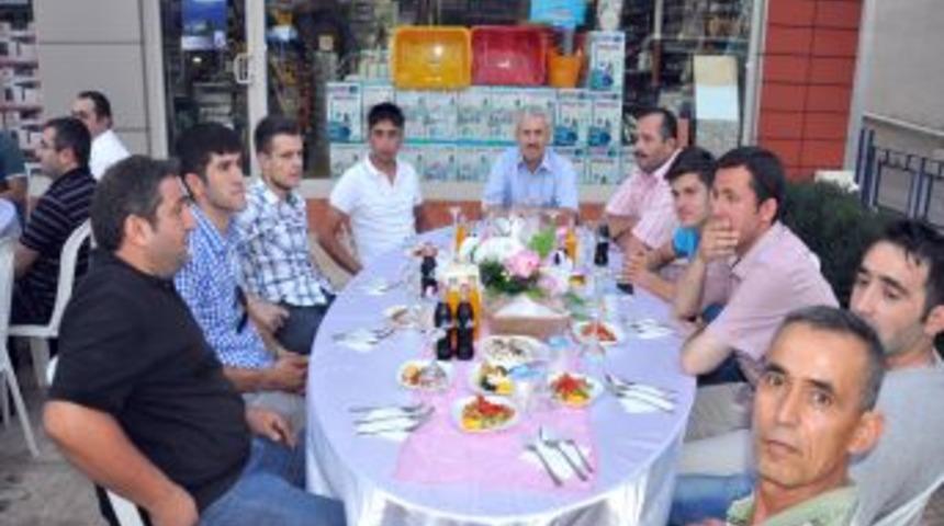 &Ccedil;oban B&ouml;lgesi Esnafı Iftarda Buluştu