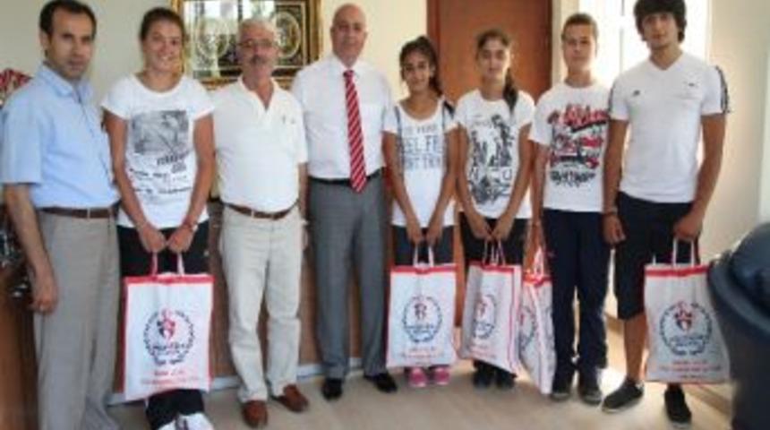 Ok&ccedil;ular Samsun'un Y&uuml;z&uuml;n&uuml; G&uuml;ld&uuml;rd&uuml;