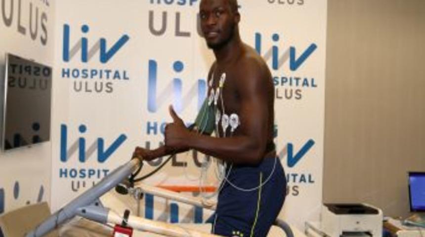 Moussa Sow, Sağlık Kontrollerinden Ge&ccedil;ti
