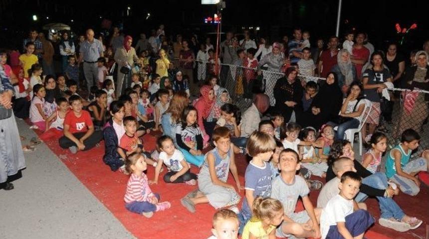 Mahalle İftarlarında &Ccedil;ocuklar Unutulmadı