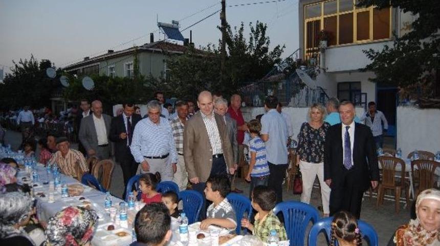 İftar Yemeğine Vatandaşlar Yoğun İlgi G&ouml;sterdi