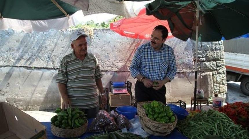 Başkan Ayaz Semt Pazarını Ziyaret Etti