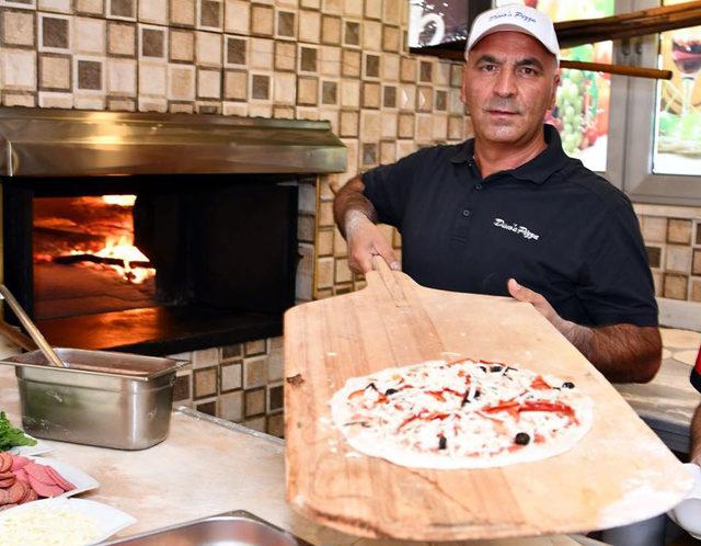 Ünlü pizzacı, Tuncelili yetim ve öksüz çocuklar için pizza yaptı