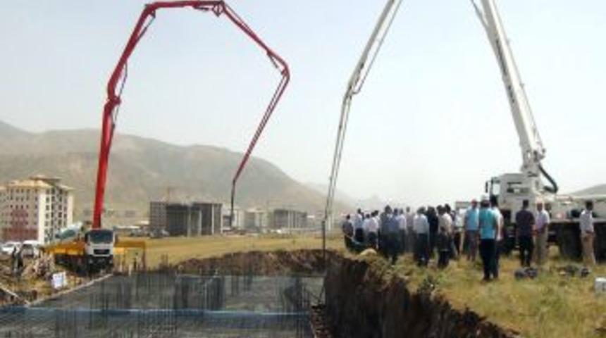 Bitlis&rsquo;te &Ouml;ğrenci Yurdunun Temeli Dualarla Atıldı