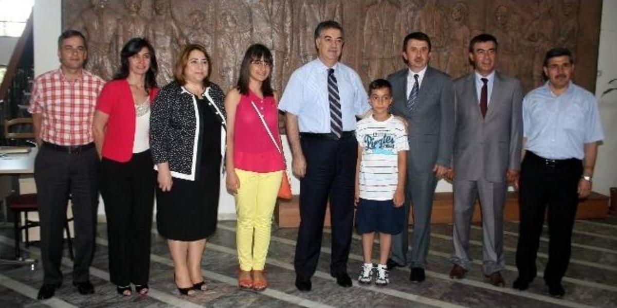 Vali Al, Sbs Şampiyonu S&ouml;ke&rsquo;li Lara&rsquo;yı Ağırladı