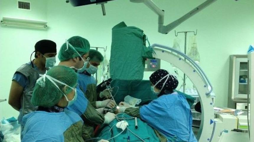 Nevşehir İ.şevki Atasagun Devlet Hastanesi&rsquo;nde İlk Kez Pcnl Ameliyatı Ger&ccedil;ekleştirildi