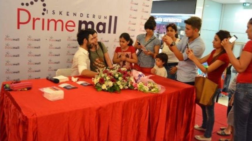 Emre Kaya İskenderun Prime Mall'de Hayranlarıyla Buluştu