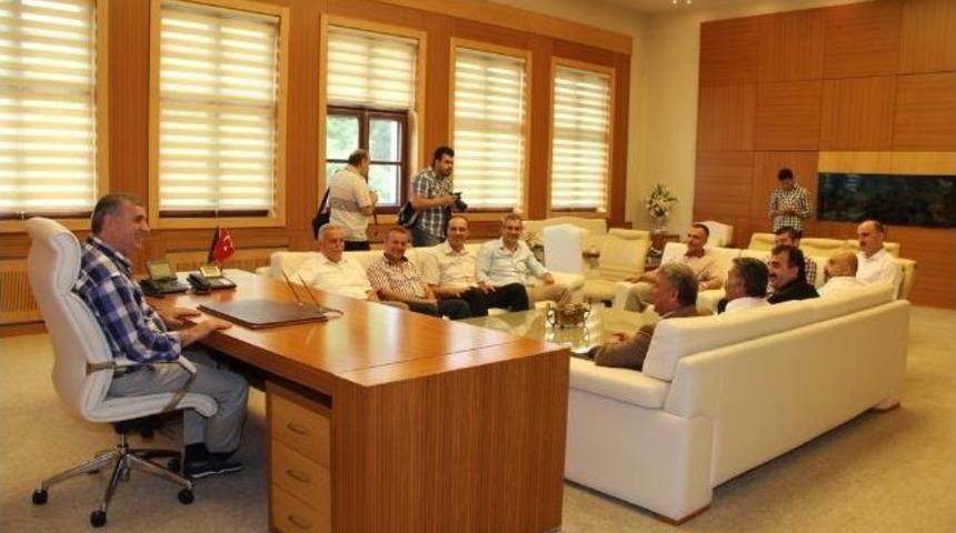 Sakaryaspor'un Yeni Y&ouml;netimi Destek Turunda