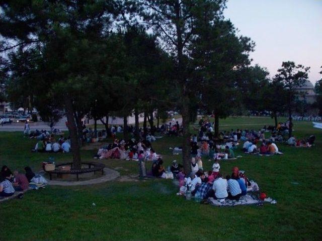 Sadakat’ten Kardeşlik İftarı 2