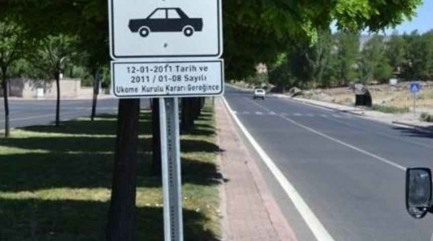 Kayseri'de Hız Limitlerine G&ouml;steren Levhalar Yenilendi