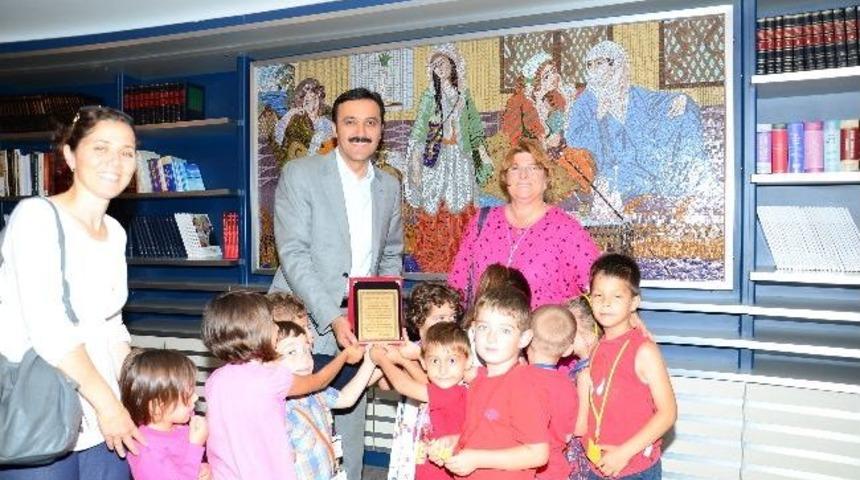 Kadın Kooperatifinden Başkan İsmail Bayram&rsquo;a Plaket