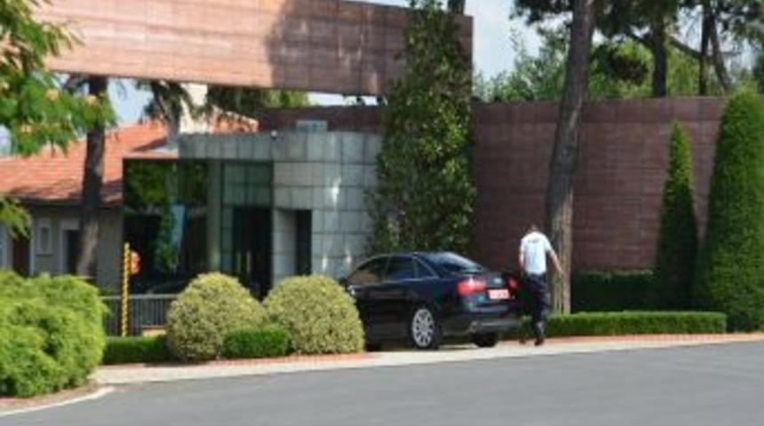 G&uuml;l, Boğazi&ccedil;i &Uuml;niversitesi Rekt&ouml;r&uuml; Ile G&ouml;r&uuml;şt&uuml;