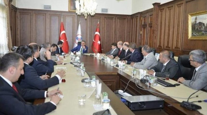 Boz&uuml;y&uuml;k'e G&uuml;mr&uuml;k M&uuml;d&uuml;rl&uuml;ğ&uuml; Kurulması Talebi