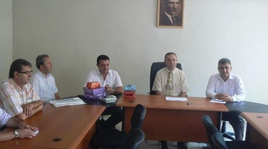 Başarılı &Ouml;ğrenciler &Ouml;d&uuml;llendirildi