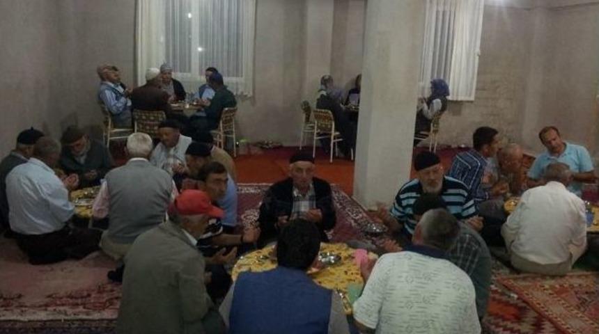 Kabak K&ouml;y&uuml;&rsquo;nde 100 Yıllık Gelenek S&uuml;r&uuml;yor