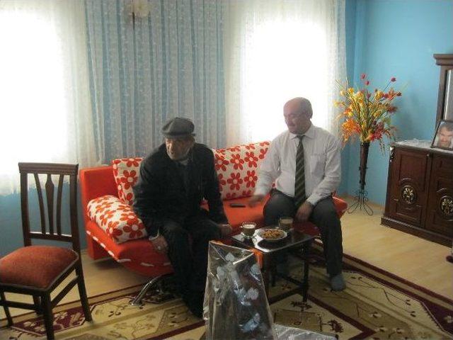 Akyazı Belediyesi nden Dolu Dolu Ramazan Yardımı 2