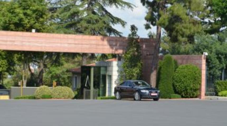 Cumhurbaşkanı Ile G&ouml;r&uuml;şen Rekt&ouml;r Barbarosoğlu K&ouml;şk'ten Ayrıldı