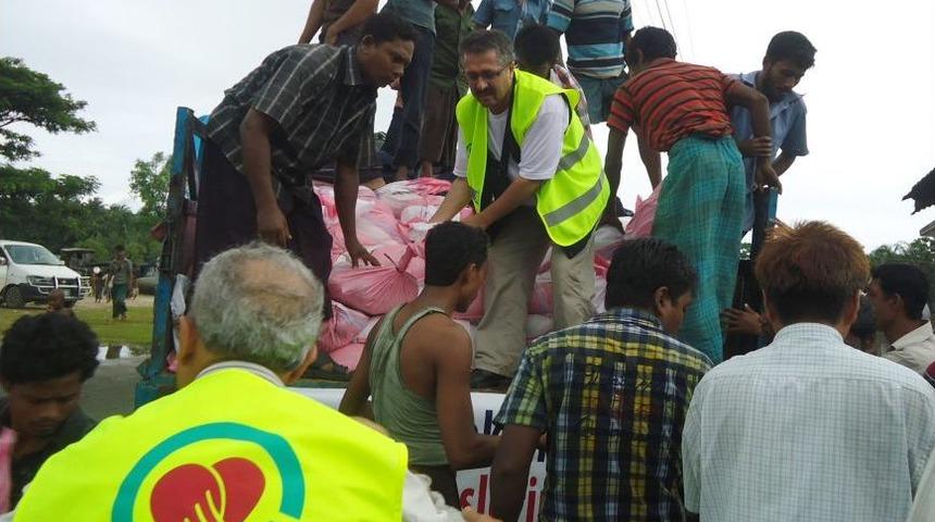 Yardımeli Derneği'nden Arakanlı M&uuml;sl&uuml;manlara Yardım