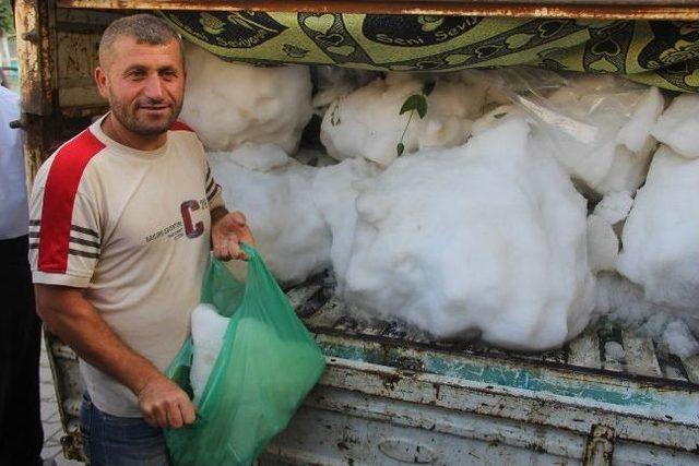 Kato Dağı Karı Hakkari’de Vatandaşları Serinletiyor