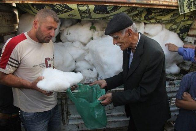 Kato Dağı Karı Hakkari’de Vatandaşları Serinletiyor