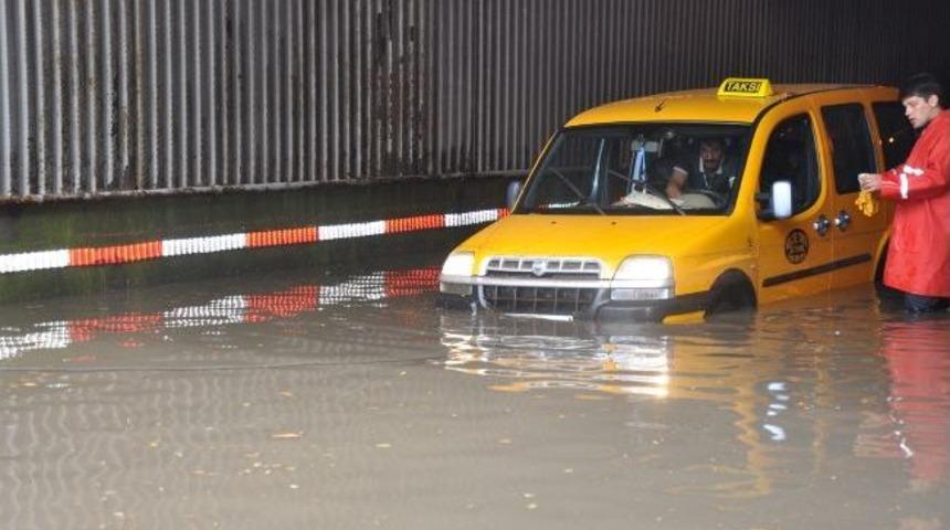 Isparta&rsquo;da Sağanak Yağış