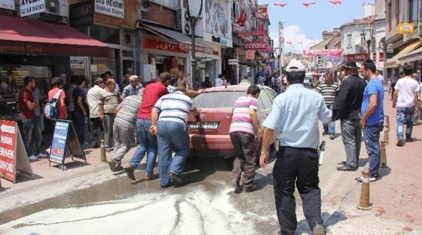 Seyir Halindeki Ara&ccedil;ta Yangın