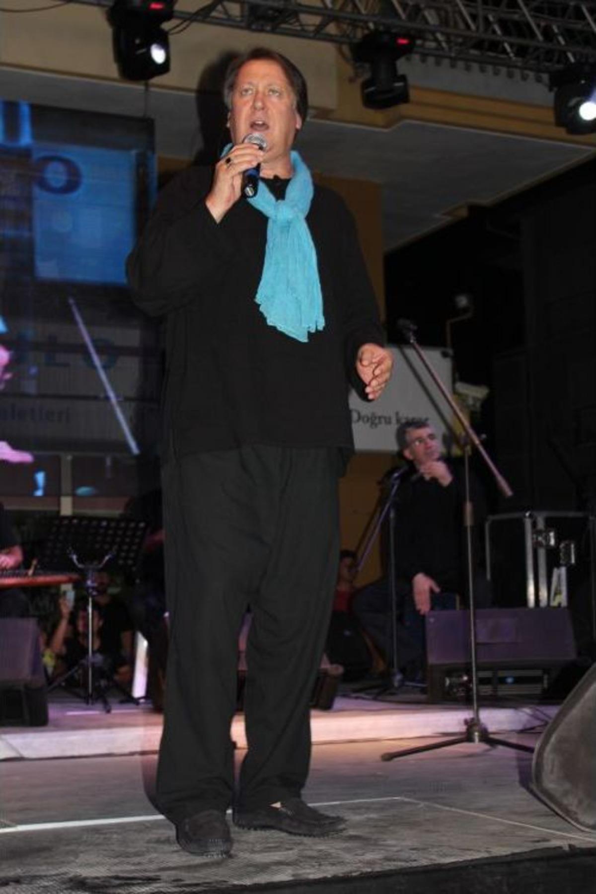 AK Parti Manavgat Teşkilatı Iftar Yemeği Verdi