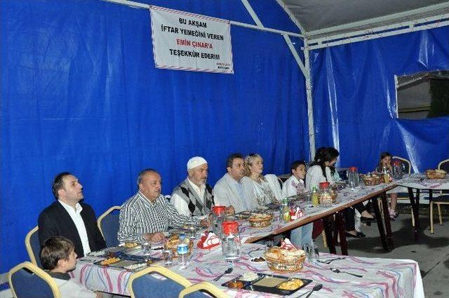 Halil İbrahim Sofrasının Konuğu Emin &Ccedil;ınar Oldu 1