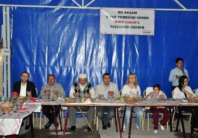 Halil İbrahim Sofrasının Konuğu Emin &Ccedil;ınar Oldu 2