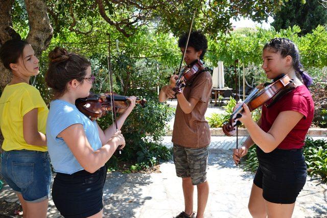 AIMA'da keman ve viyola masterclass eğitimleri başladı