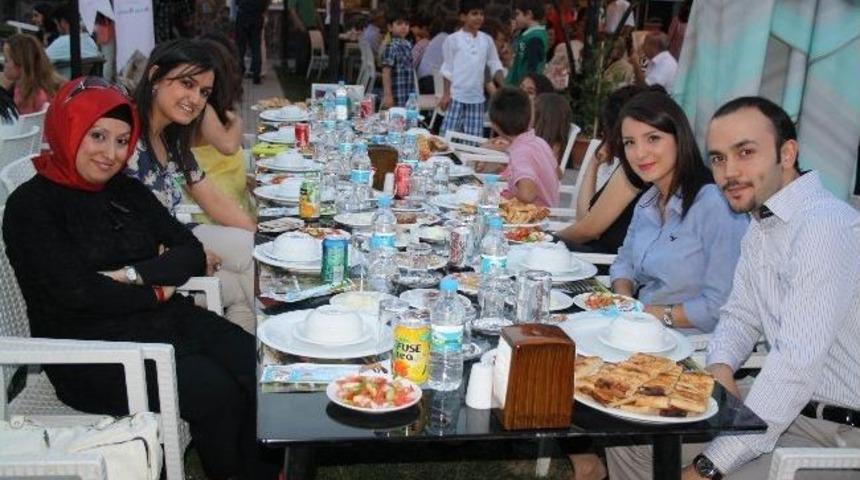 Avrupa Hastanesi &Ccedil;alışanları İftarda Buluştu