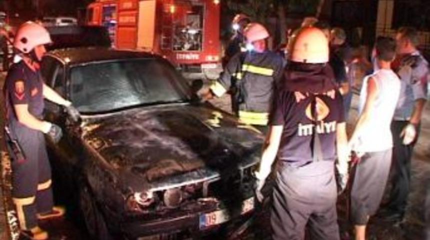 Seyir Halindeki Araba Yandı