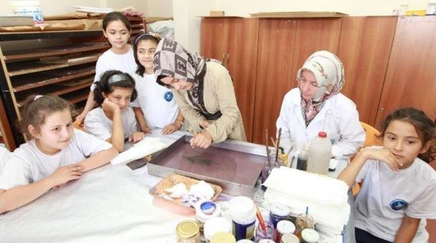 Gebze'de Minik Eller 'ebru' &Ouml;ğreniyor