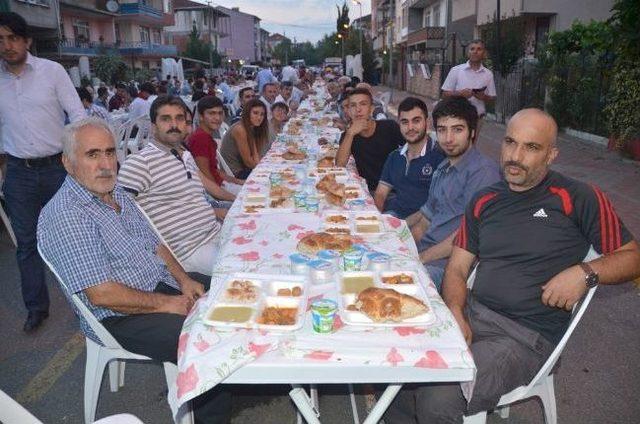 İstasyon Mahallesini Buluşturan İftar