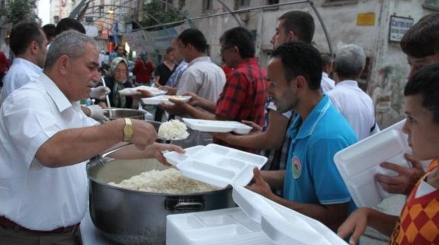 İlkadım Halkı İftarda Buluşuyor