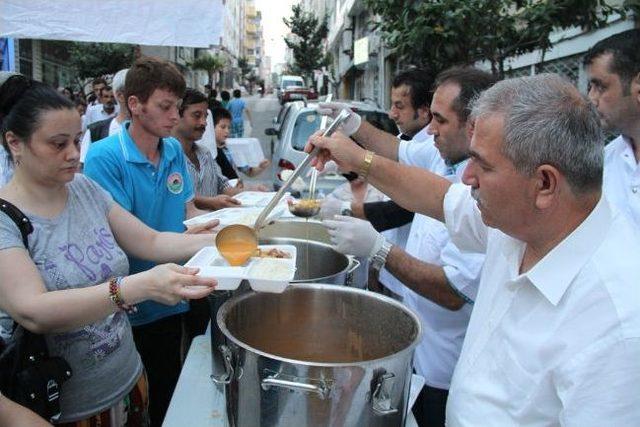 İlkadım Halkı İftarda Buluşuyor