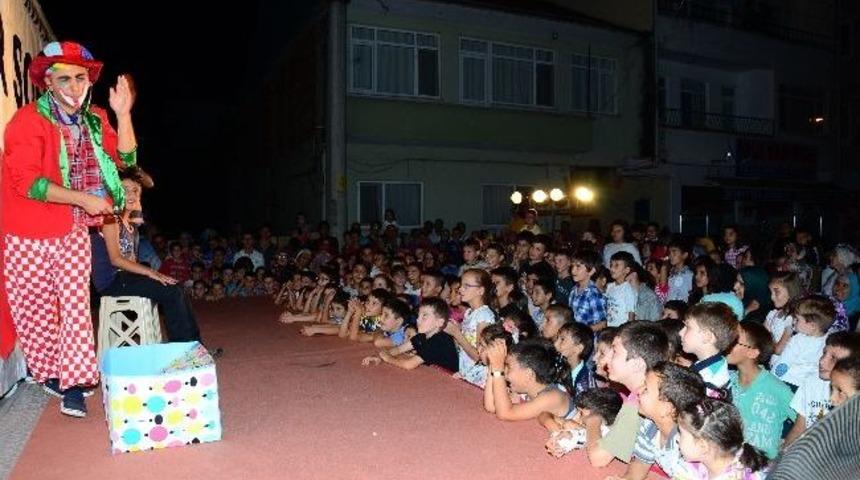 D&uuml;zce&rsquo;de Ramazanın İlk Mahalle İftarı Dereli Ve Cumhuriyet Mahallerinde Yapıldı