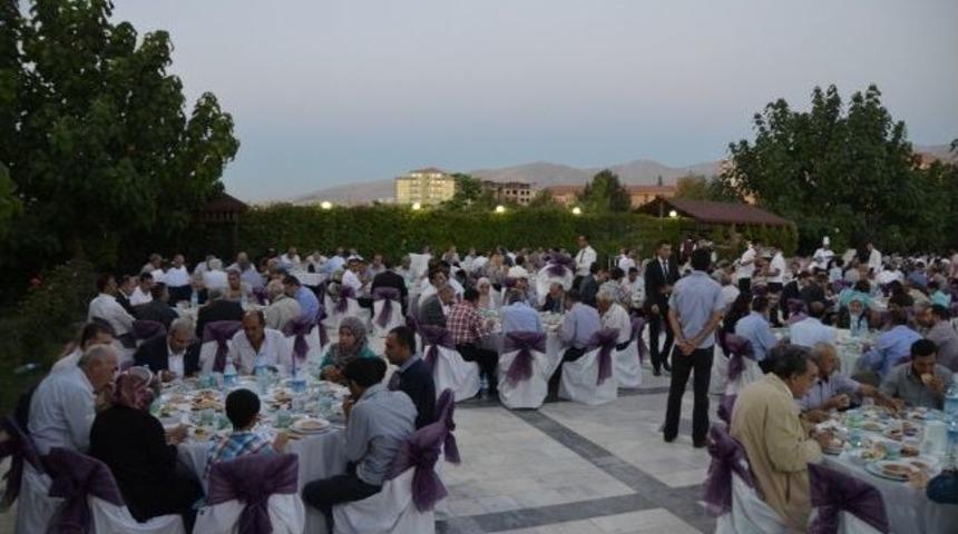 Resmi Kurumlar, Ortak İftar Yemeği Verdi