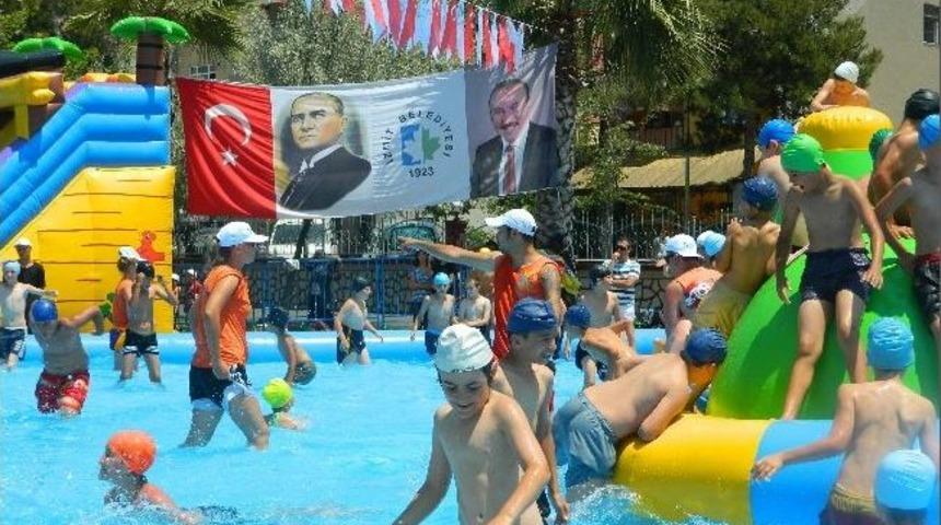 İzmitli &Ccedil;ocukların Aqua Park Keyfi