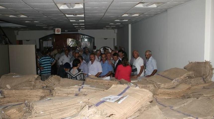 25 Bin J&uuml;t &Ccedil;uvalı, &Uuml;reticiye Dağıtıldı