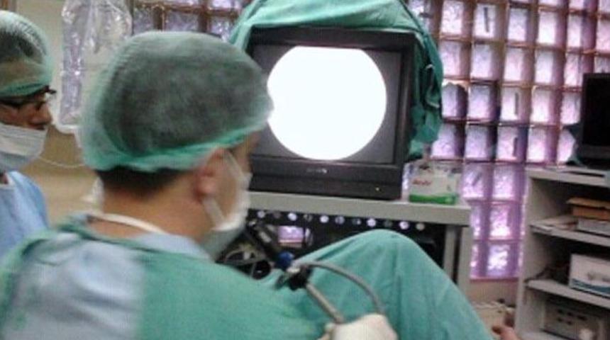 Gediz Devlet Hastanesi'nde Kapalı Y&ouml;ntemle B&ouml;brek Taşı Tedavisi