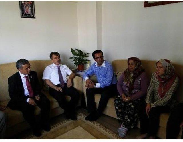 Ak Parti&rsquo;den Acılı Aileye Taziye Ziyareti 1
